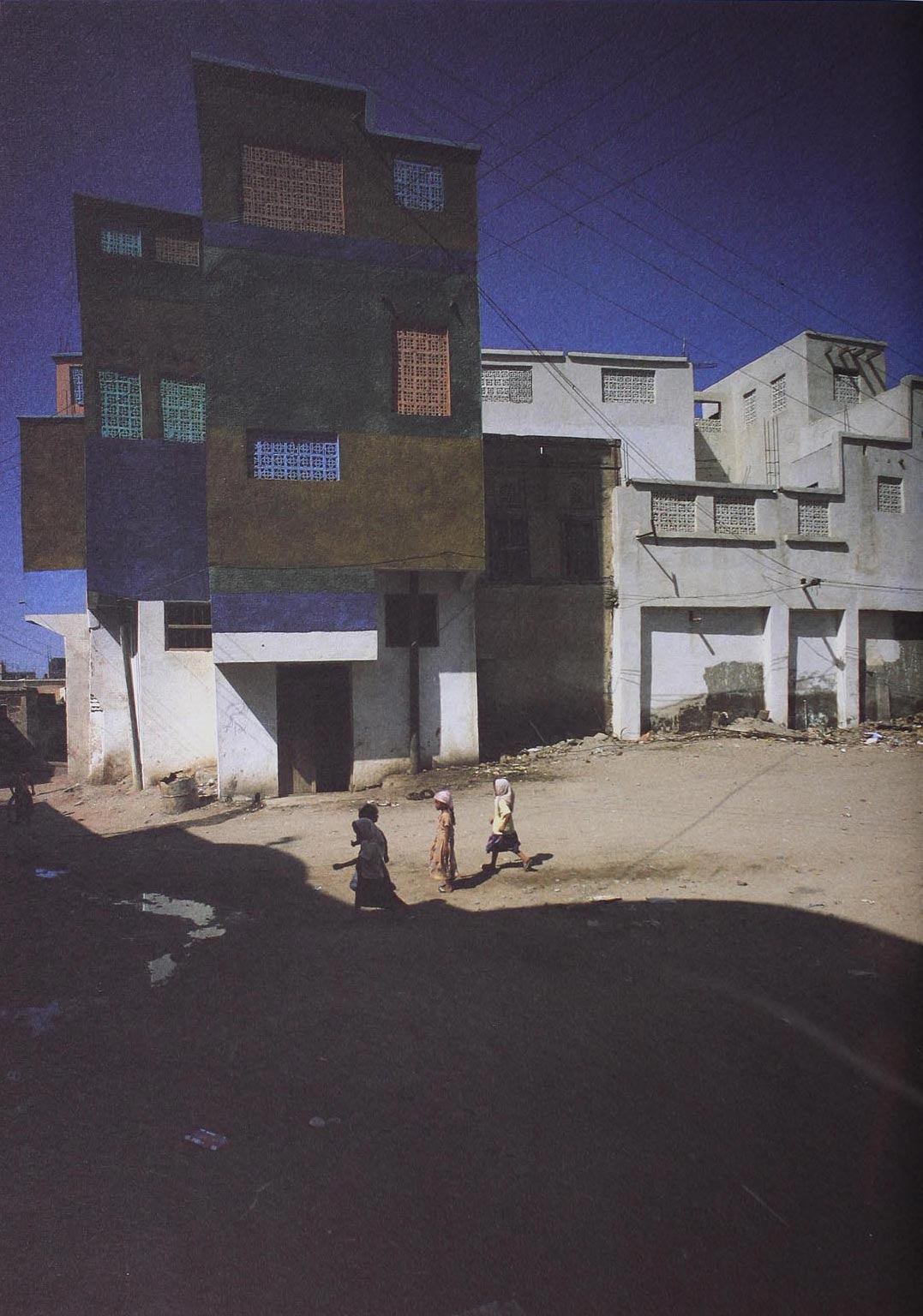 Bayt El Faqih, North Yemen, 1980. Photograph by E.Sottsass