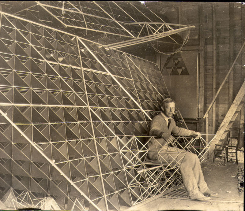 Graham Bell's Tetrahedral Kites