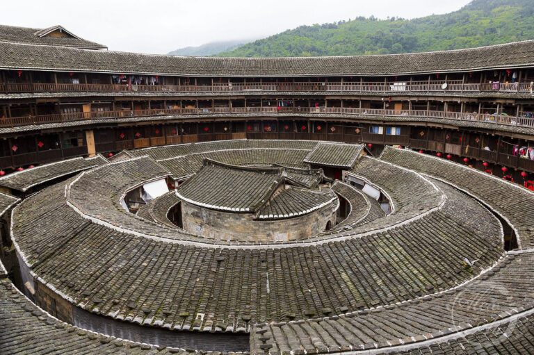 Walls as Rooms /4 : The Hakka Tulou (Community Housing for Equals) – SOCKS